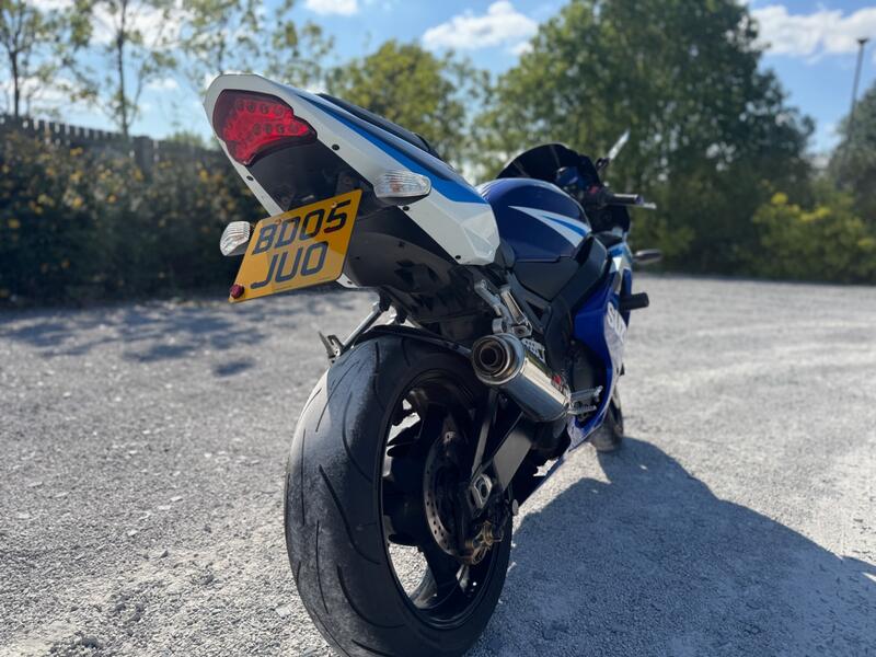 SUZUKI GSXR600