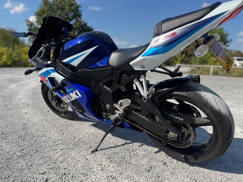 SUZUKI GSXR600