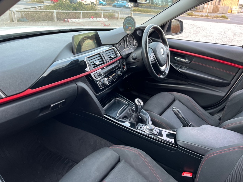 BMW 3 SERIES